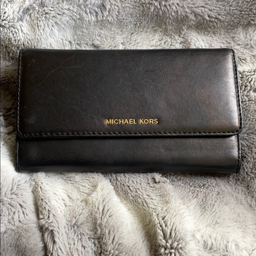 Michael kors wallet